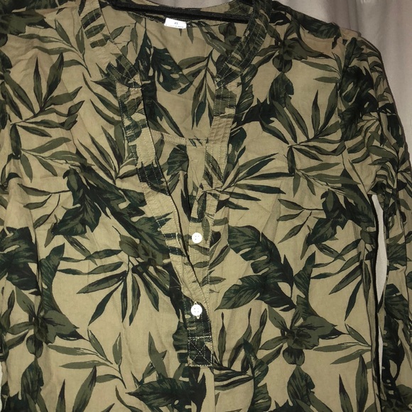 3/4 length sleeve linen palm leaves top - Picture 2 of 2